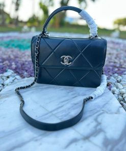 Design CHANEL Lambskin Quilted Small Trendy CC Flap Dual Handle Bag Navy