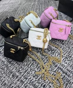 Lambskin Quilted Pearl Crush Mini Vanity Case With Chain