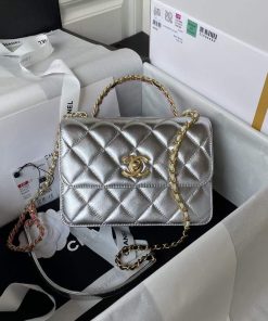 Design CHANEL Metallic Lambskin Quilted Small Trendy CC
