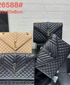 Grain De Poudre Textured Mixed Matelasse Large Triquilt