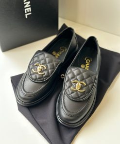 Design CHANEL Lambskin Quilted CC Turnlock Loafers