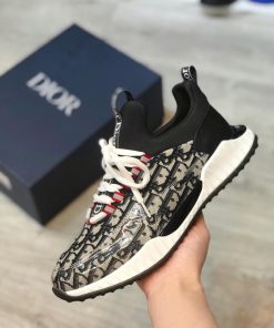 Design Dior Essentials