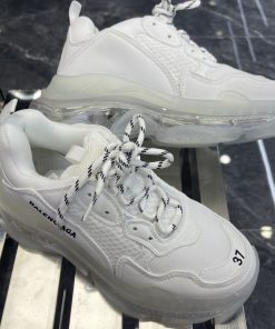 Design Balenciaga Triple S Clear Sole Trainers