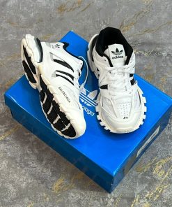 Design BALENCIAGA X Adidas Forum Low-Top Sneakers