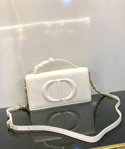 Design CHRISTIAN DIOR Patent Micro-Cannage 30 Montaigne Chain Flap Bag