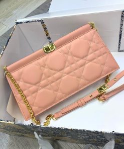 Design DIOR CARO COLLE NOIRE CLUTCH WITH CHAIN Latte Cannage Lambskin