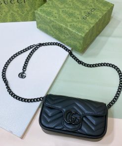 Design GUCCI Calfskin Matelasse Super Mini GG Marmont Shoulder Bag Wild