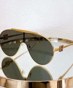 Design Loewe sunglasses Shiny Silver with Gold