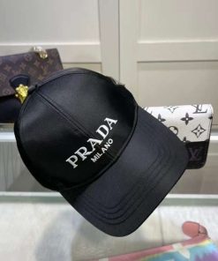 Design Prada Hat all black Milano
