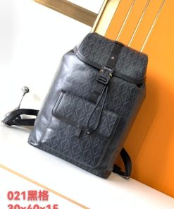 Design SMALL DIOR HIT THE ROAD BACKPACK