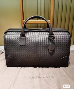 Design BOTTEGA VENETA Leather Intrecciato Duffle Bag