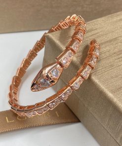 Design Bvlgari Serpenti Diamond Single Coil Viper Bangle Bracelet