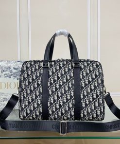 Design Dior beige and black Dior Oblique jacquard