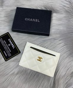 Design CHANEL Lambskin Quilted Card Holder