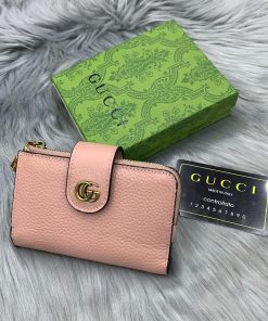 Design Gucci Crafted with the finest smooth leather