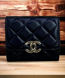 Design Chanel Black Quilted Lambskin Small Compact Wallet