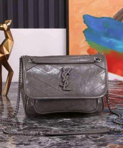 Design SAINT LAURENT Crinkled Calfskin Matelasse Monogram