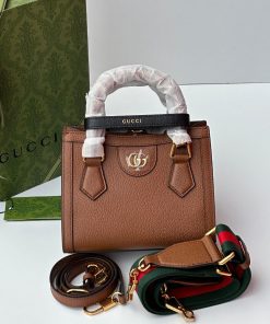 Design GUCCI DIANA MINI TOTE BAG