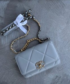 Design Chanel 19 Quilted Wallet on Chain WOC Grey Goatskin Mixed Hardware 20C