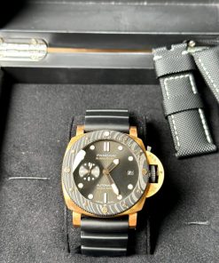 Design REPLICA SBF PANERAI SUBMERSIBLE PAM01070 VS FACTORY BLUE BEZEL