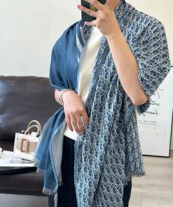 Design DIOR OBLIQUE SCARF Gray and White Wool