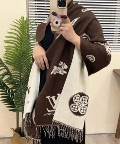 Reversible Design With Scarf Women