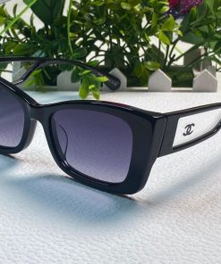Design CHANEL BLACK ACETATE 5430 GRADIENT RECTANGULAR SUNGLASSES