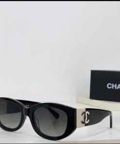 Design Vintage Late 1980s Chanel Sunglasses
