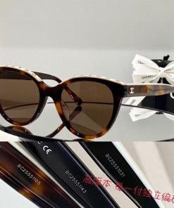 Design CHANEL Black/Beige Plastic Wayfarer Frame Sunglasses