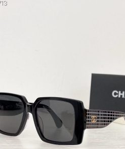Design CHANEL x Womens Sunglasses