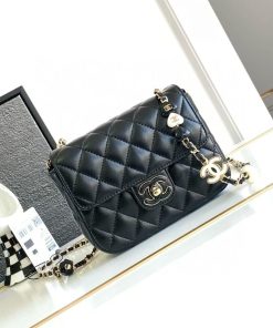 Design Lambskin Quilted CC Pearl Crush Mini Flap Black